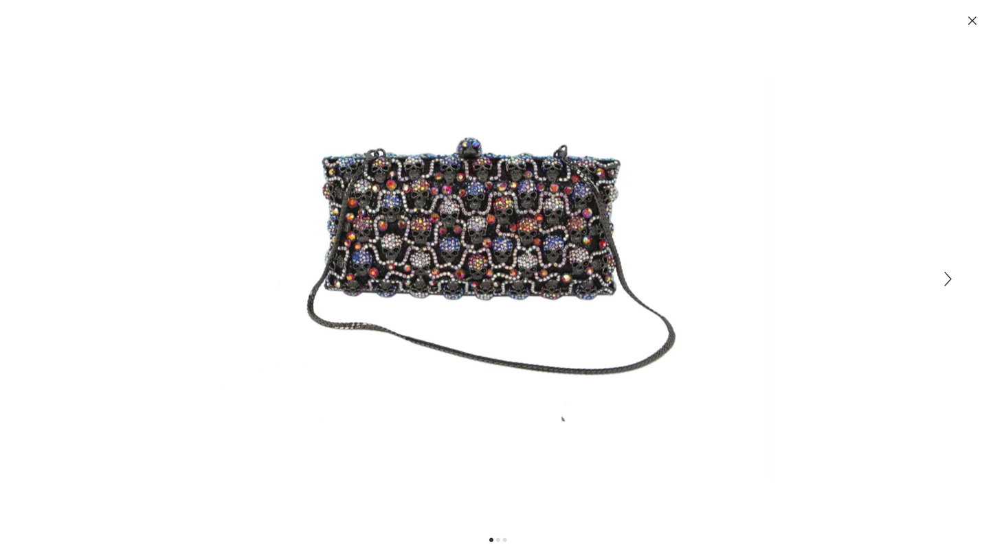 Pile of Skulls clutch