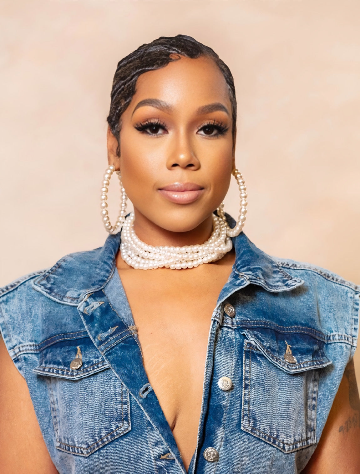 Pearl Girl Choker